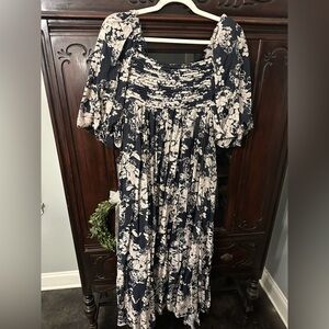 Elegant Navy Floral Midi Dress